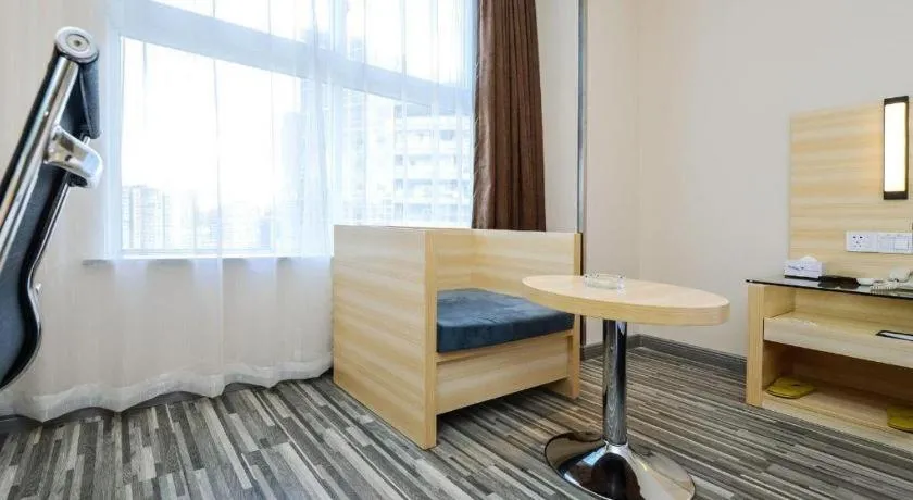 Bed in City Comfort Inn Guiyang Yan'an Middle Road Fountain Metro Station