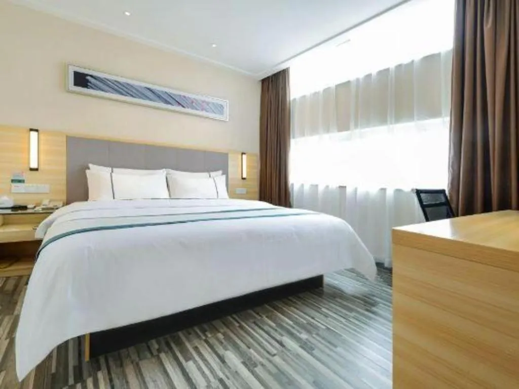 Bed in City Comfort Inn Guiyang Yan'an Middle Road Fountain Metro Station