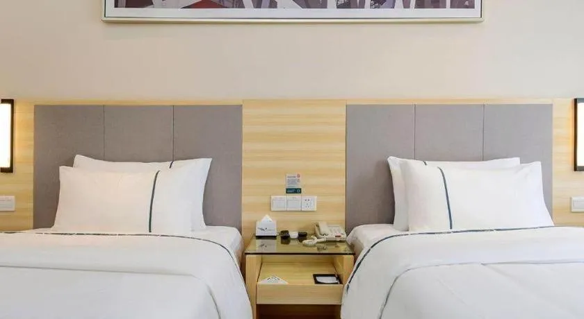Bed in City Comfort Inn Guiyang Yan'an Middle Road Fountain Metro Station