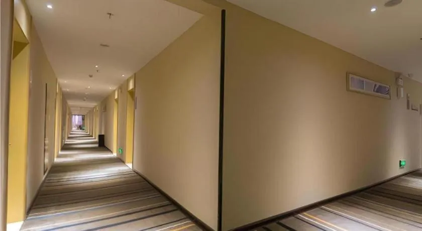 City Comfort Inn Liuzhou High-speed Railway Station Entrance