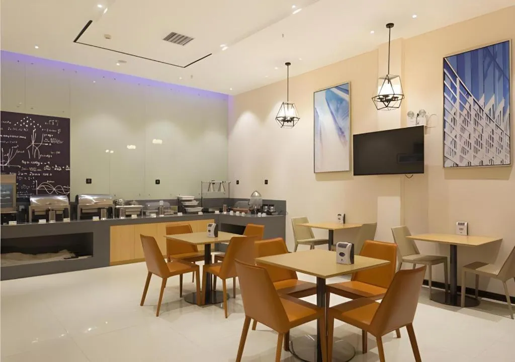 City Comfort Inn Liuzhou High-speed Railway Station Entrance