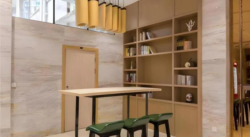 City Comfort Inn Liuzhou High-speed Railway Station Entrance