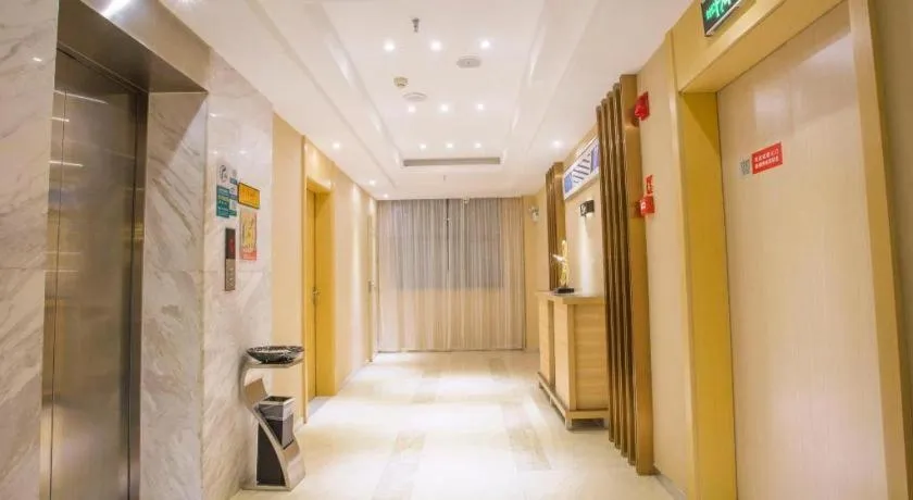 Bed in City Comfort Inn Fangcheng Qunxing Avenue