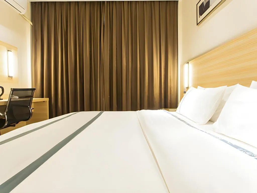 Bed in City Comfort Inn Nanning Wuyi Fude