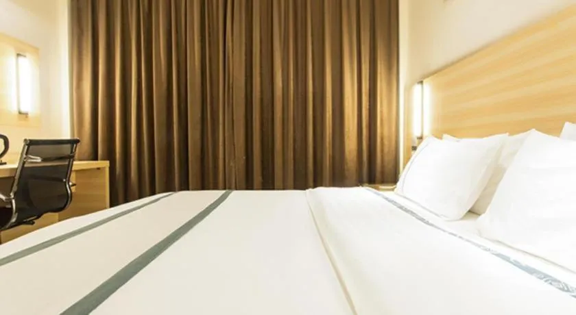 Bed in City Comfort Inn Nanning Wuyi Fude
