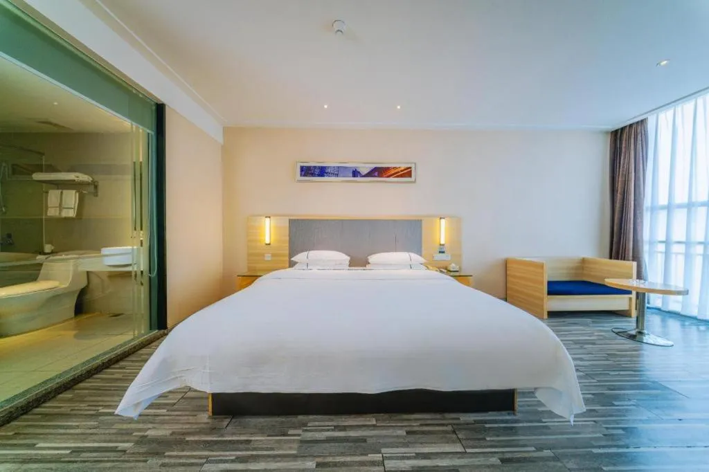 Bed in City Comfort Inn Guilin Quanzhou Zhongxin Square