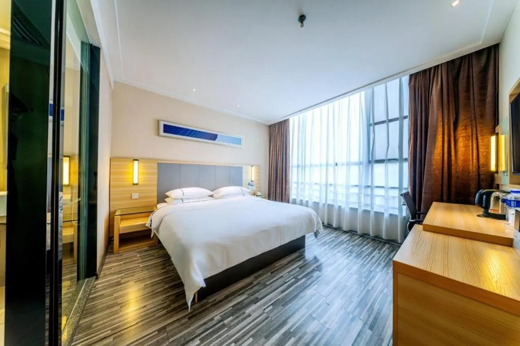 Bed in City Comfort Inn Guilin Quanzhou Zhongxin Square