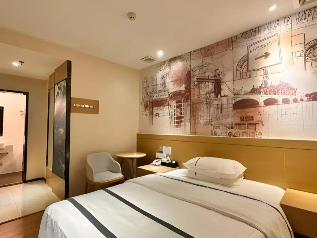 Bed in City Comfort Inn Zhuhai Qinglv Middle Road Riyuebei Grand Theater
