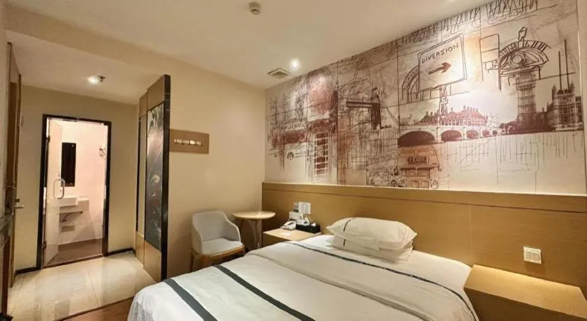 Bed in City Comfort Inn Zhuhai Qinglv Middle Road Riyuebei Grand Theater
