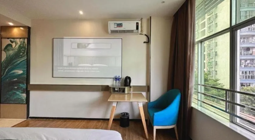 Bed in City Comfort Inn Zhuhai Qinglv Middle Road Riyuebei Grand Theater