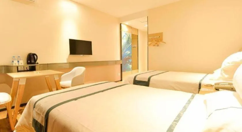 Bed in City Comfort Inn Zhuhai Qinglv Middle Road Riyuebei Grand Theater