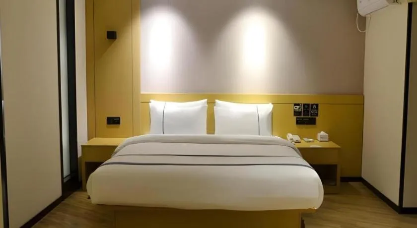 Bed in City Comfort Inn Yulin Yufu Road Industrial Products Market