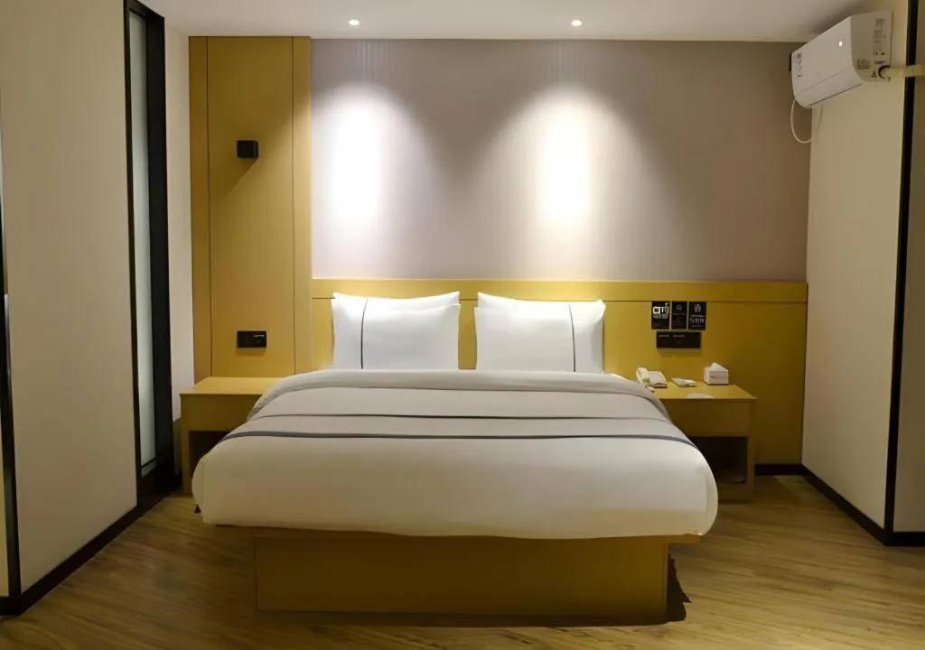 Bed in City Comfort Inn Yulin Yufu Road Industrial Products Market