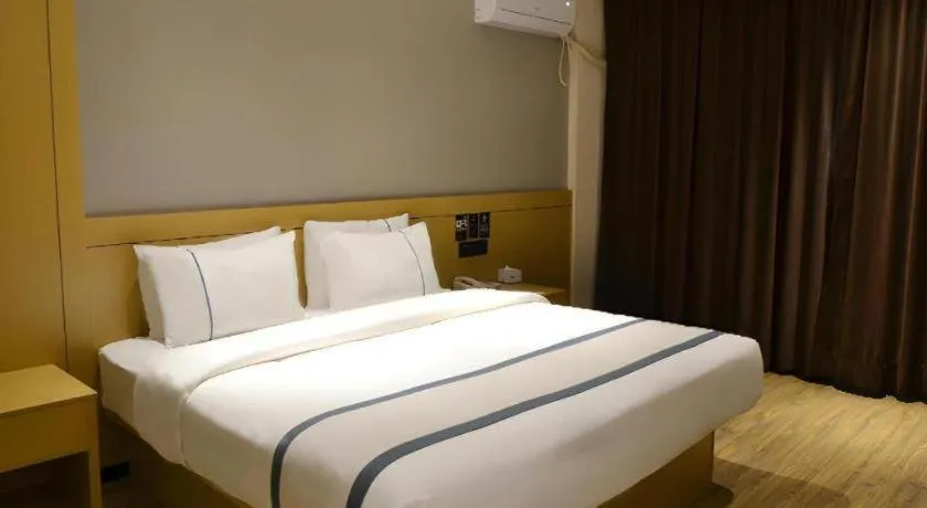 Bed in City Comfort Inn Yulin Yufu Road Industrial Products Market