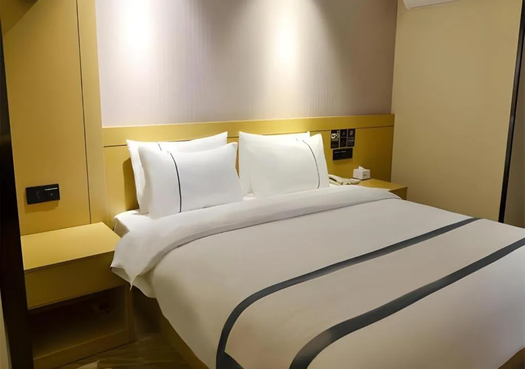 Bed in City Comfort Inn Yulin Yufu Road Industrial Products Market