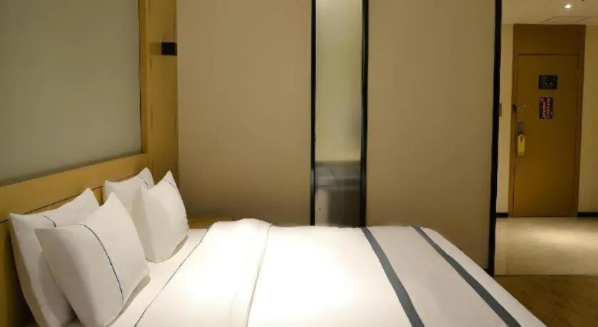 Bed in City Comfort Inn Yulin Yufu Road Industrial Products Market