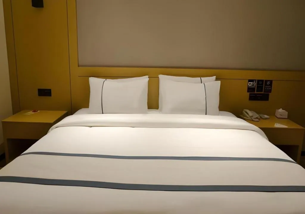 Bed in City Comfort Inn Yulin Yufu Road Industrial Products Market
