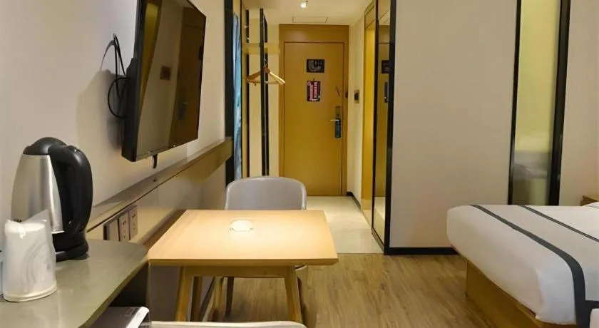 Bed in City Comfort Inn Yulin Yufu Road Industrial Products Market