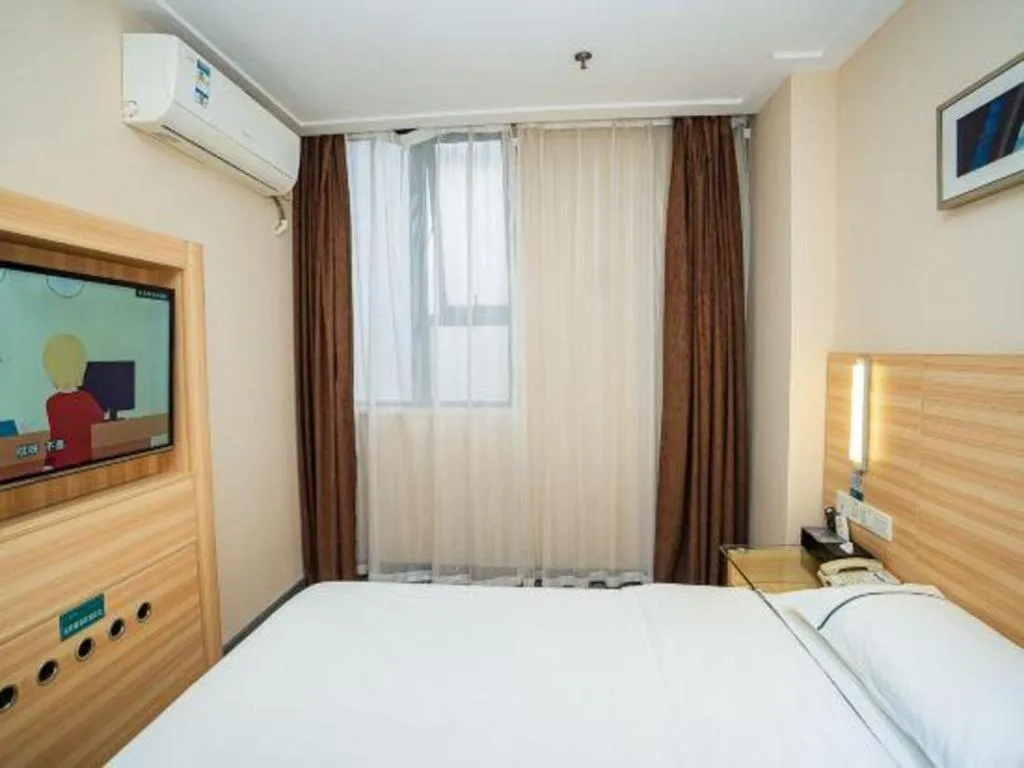 Bed in City Comfort Inn Chongqing Yuzhong District Daping Hospital