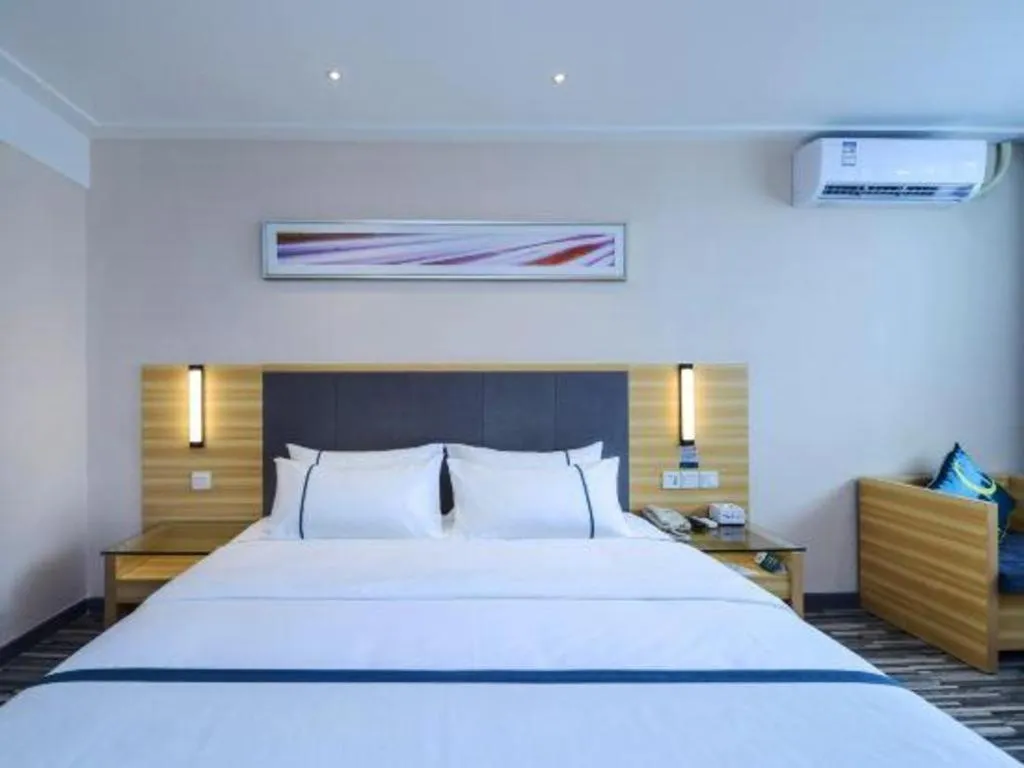 Bed in City Comfort Inn Chongqing Yuzhong District Daping Hospital