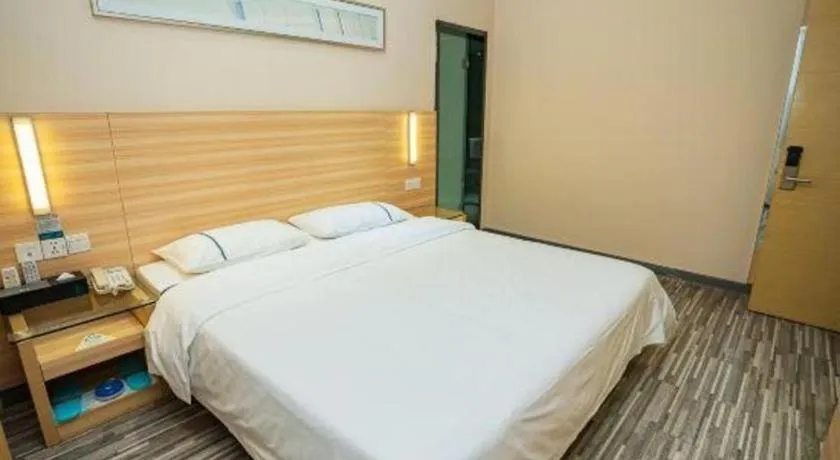 Bed in City Comfort Inn Chongqing Yuzhong District Daping Hospital