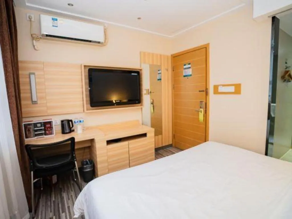 Bed in City Comfort Inn Chongqing Yuzhong District Daping Hospital