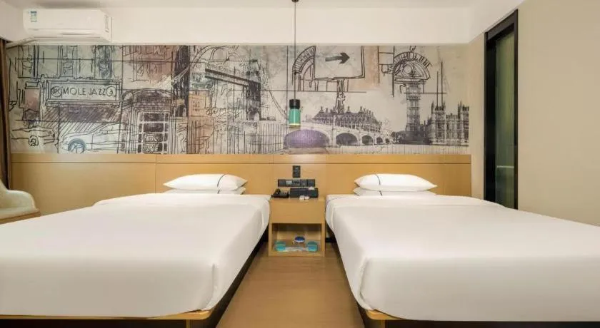 Bed in City Comfort Inn Beiliu Yongfeng Plaza Chengnan Bus Station