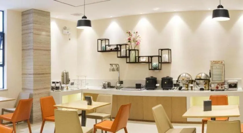 City Comfort Inn Beiliu Yongfeng Plaza Chengnan Bus Station