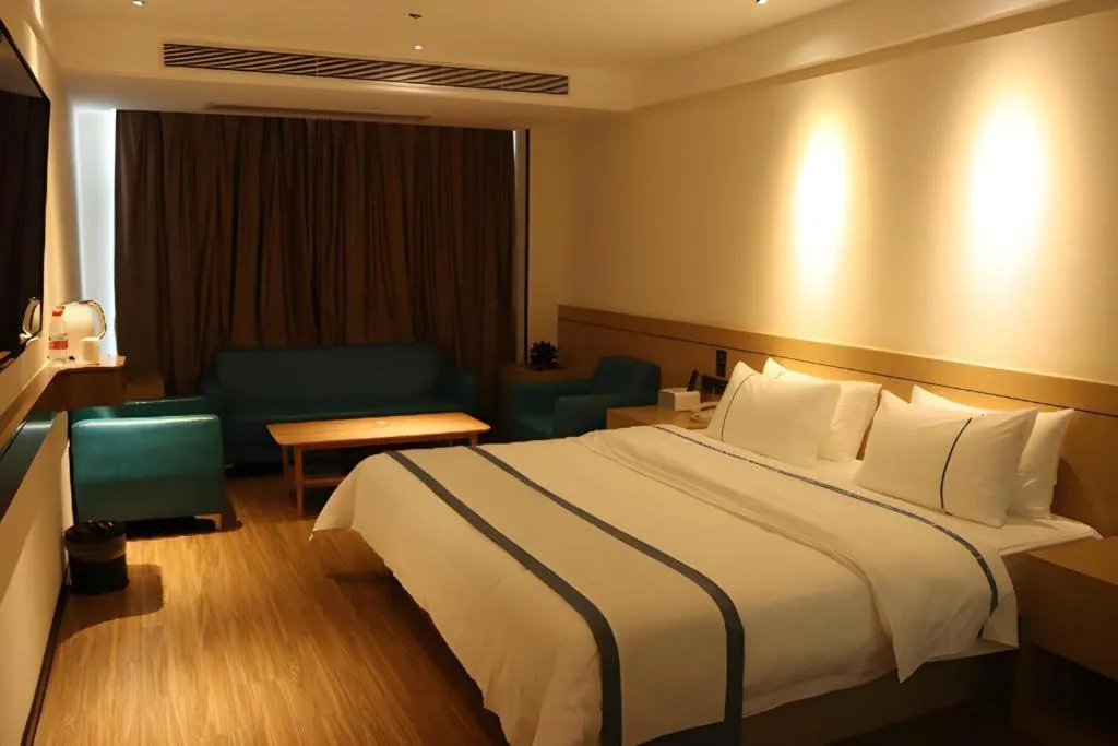 Bed in City Comfort Inn Zhanjiang Xuwen Port Wharf Passenger Station