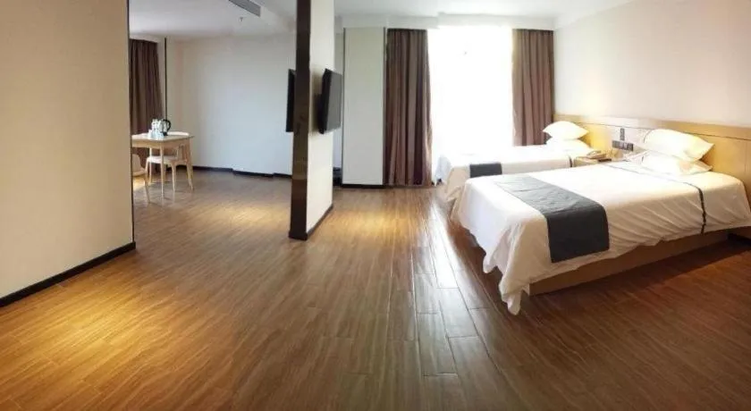 Bed in City Comfort Inn Zhanjiang Xuwen Port Wharf Passenger Station