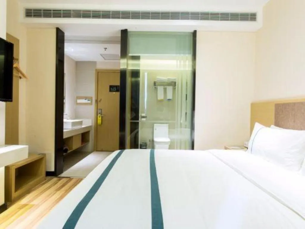 Bed in City Comfort Inn Tianmen Xincheng Walmart