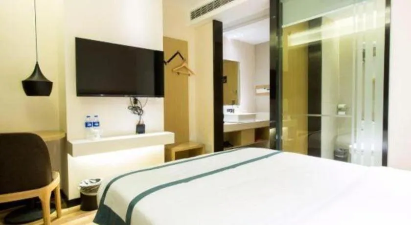 Bed in City Comfort Inn Tianmen Xincheng Walmart