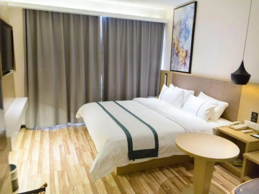 Bed in City Comfort Inn Tianmen Xincheng Walmart
