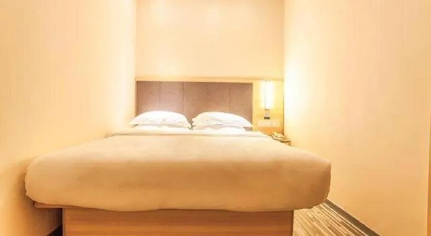 Bed in City Comfort Inn Liuzhou The Mixc Xijiang Road