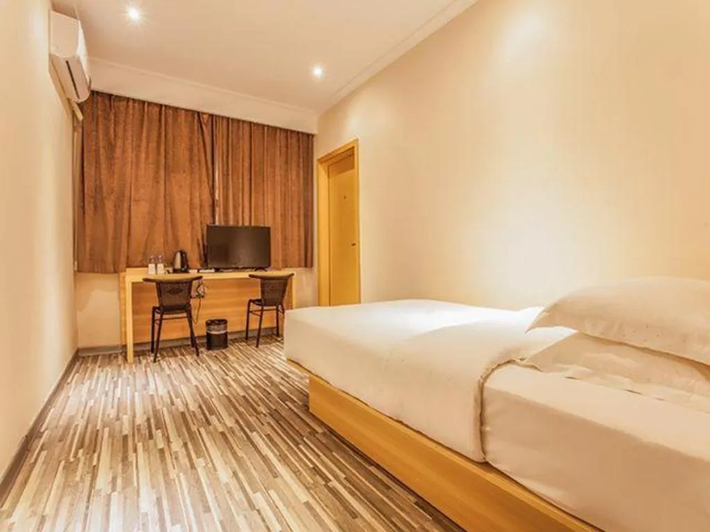 Bed in City Comfort Inn Liuzhou The Mixc Xijiang Road
