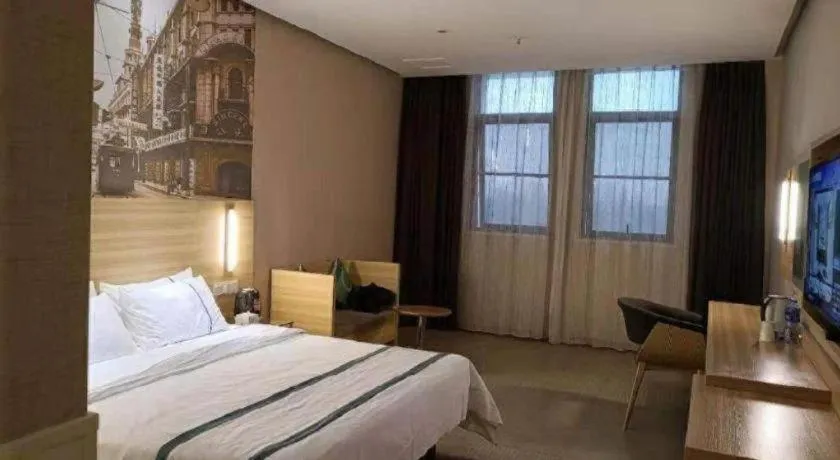 Bed in City Comfort Inn Jingzhou Railway Station Fantawild