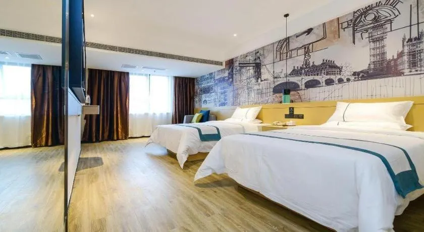 Bed in City Comfort Inn Chongqing Huangguan Dafuti