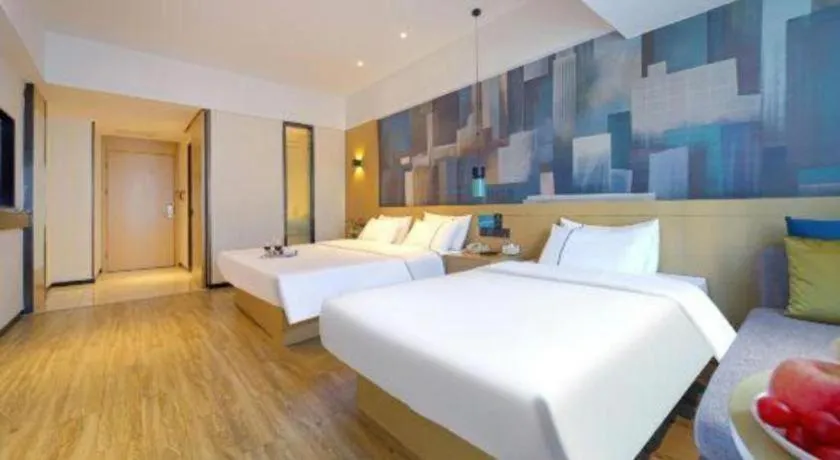 Bed in City Comfort Inn Chongqing Huangguan Dafuti