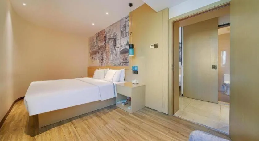 Bed in City Comfort Inn Chongqing Huangguan Dafuti