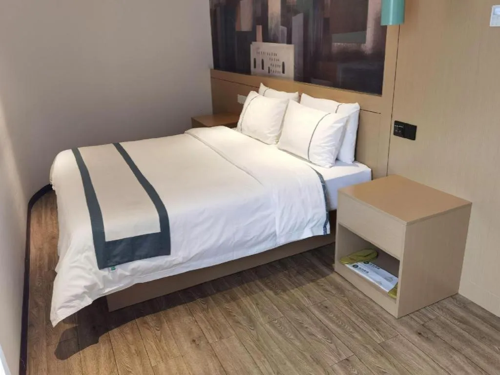 Bed in City Comfort Inn Chongqing Huangguan Dafuti