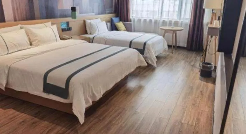 Bed in City Comfort Inn Chongqing Huangguan Dafuti