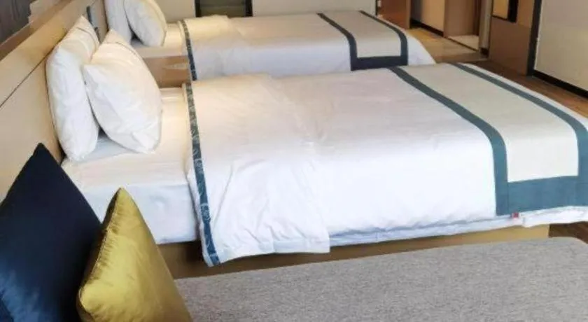 Bed in City Comfort Inn Chongqing Huangguan Dafuti