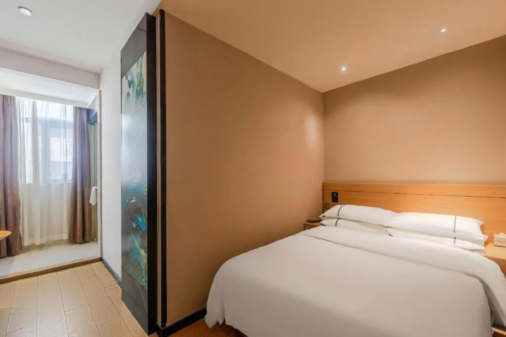 Bed in City Comfort Inn Shantou Huashan Road the MixC