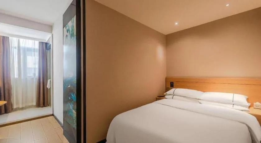 Bed in City Comfort Inn Shantou Huashan Road the MixC