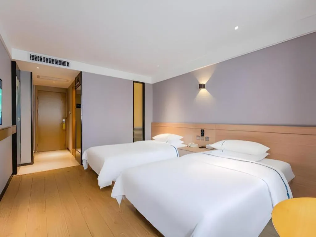 Bed in City Comfort Inn Shantou Huashan Road the MixC