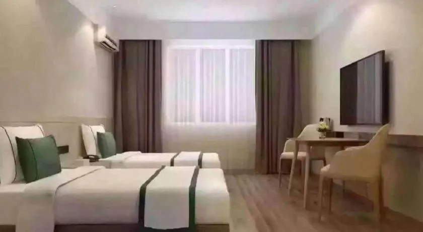 Bed in City Comfort Inn Shantou Huashan Road the MixC