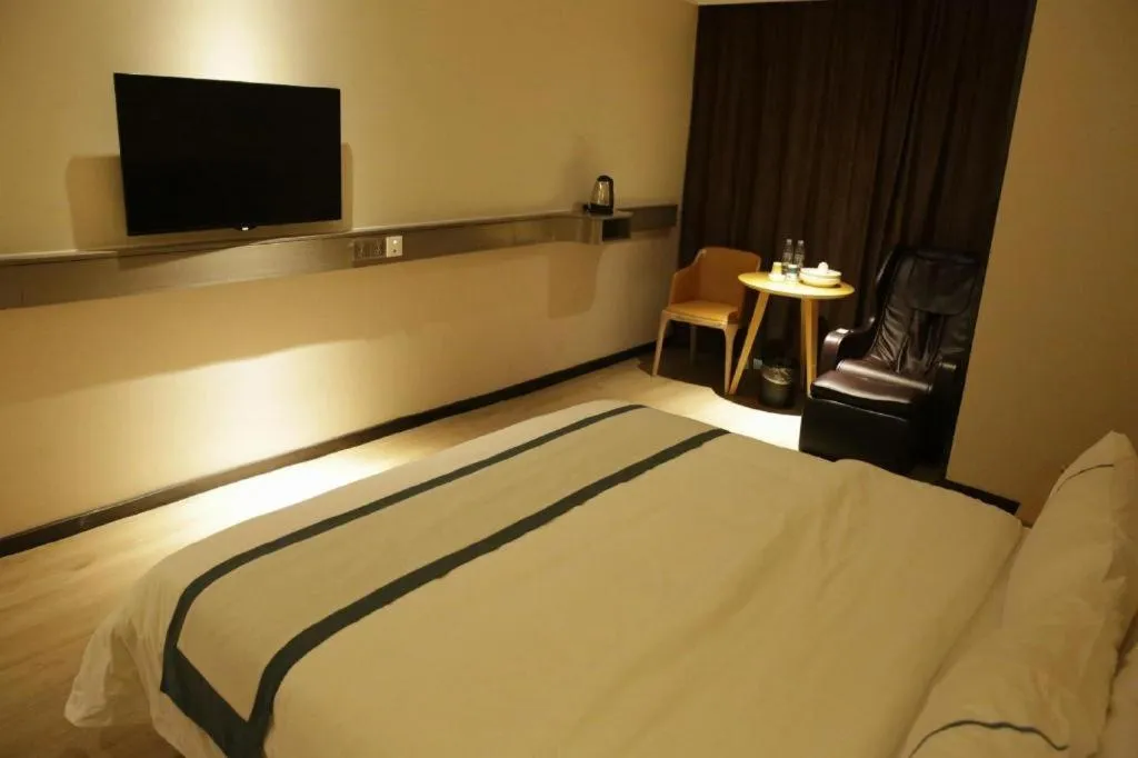 Bed in City Comfort Inn Shantou Huashan Road the MixC