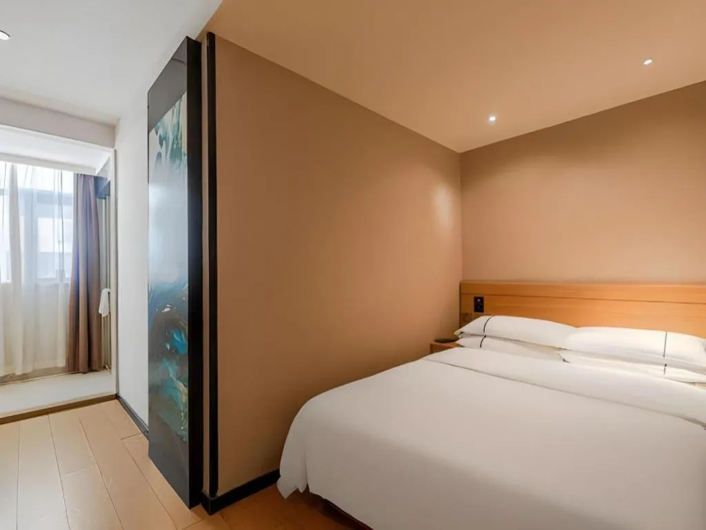 Bed in City Comfort Inn Shantou Huashan Road the MixC