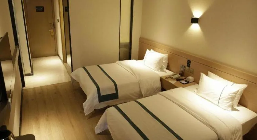 Bed in City Comfort Inn Shantou Huashan Road the MixC