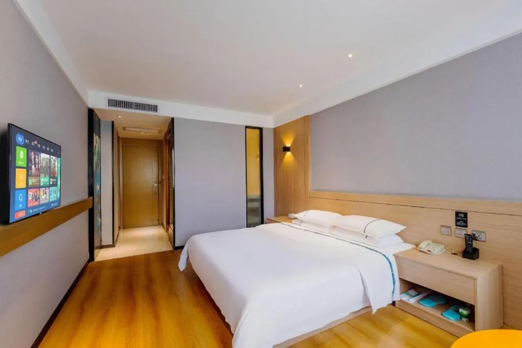 Bed in City Comfort Inn Shantou Huashan Road the MixC